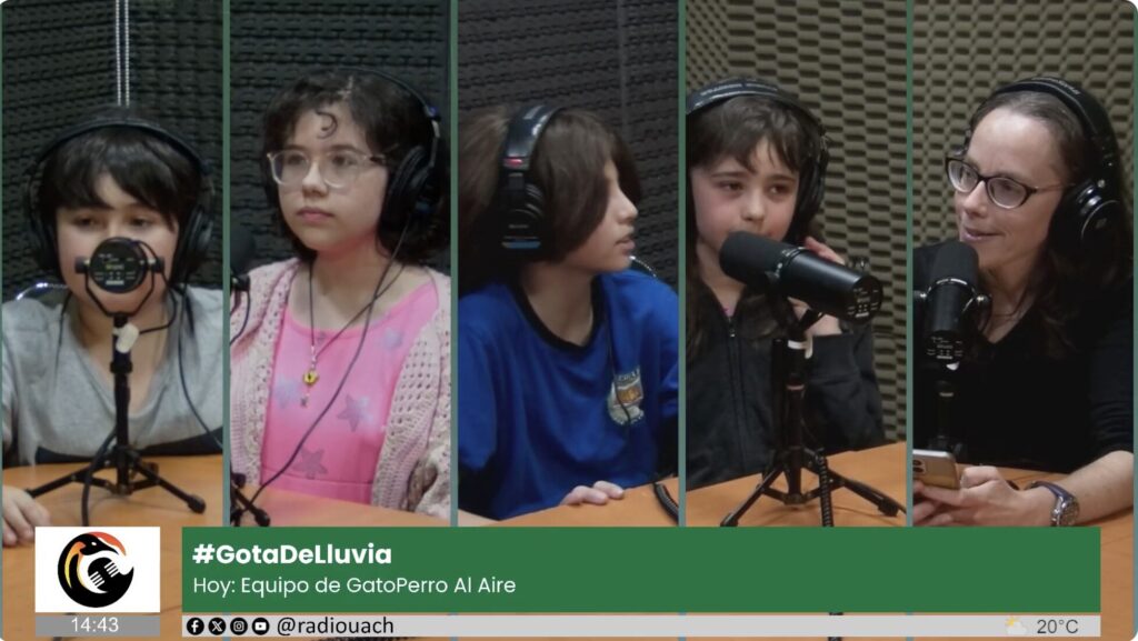 Niños del podcast Gato Perro al Aire y Paula Marín en Gota de Lluvia de Radio UACh hablando sobre derechos de la niñez.